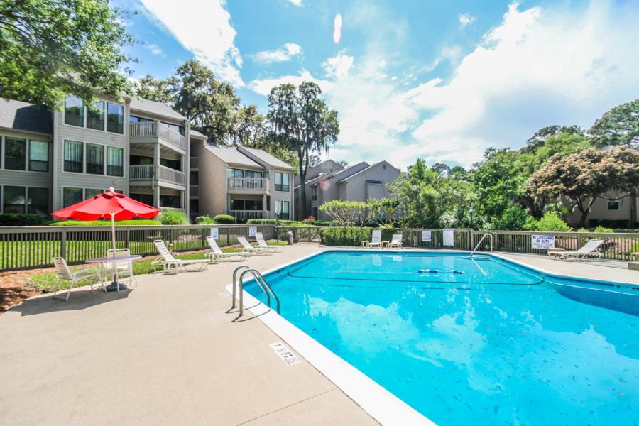 Suitetrails - Lighthouse Tennis 2395, 2 Bedroom, Sleeps 6, Lagoon View, Sea Pines, Pool