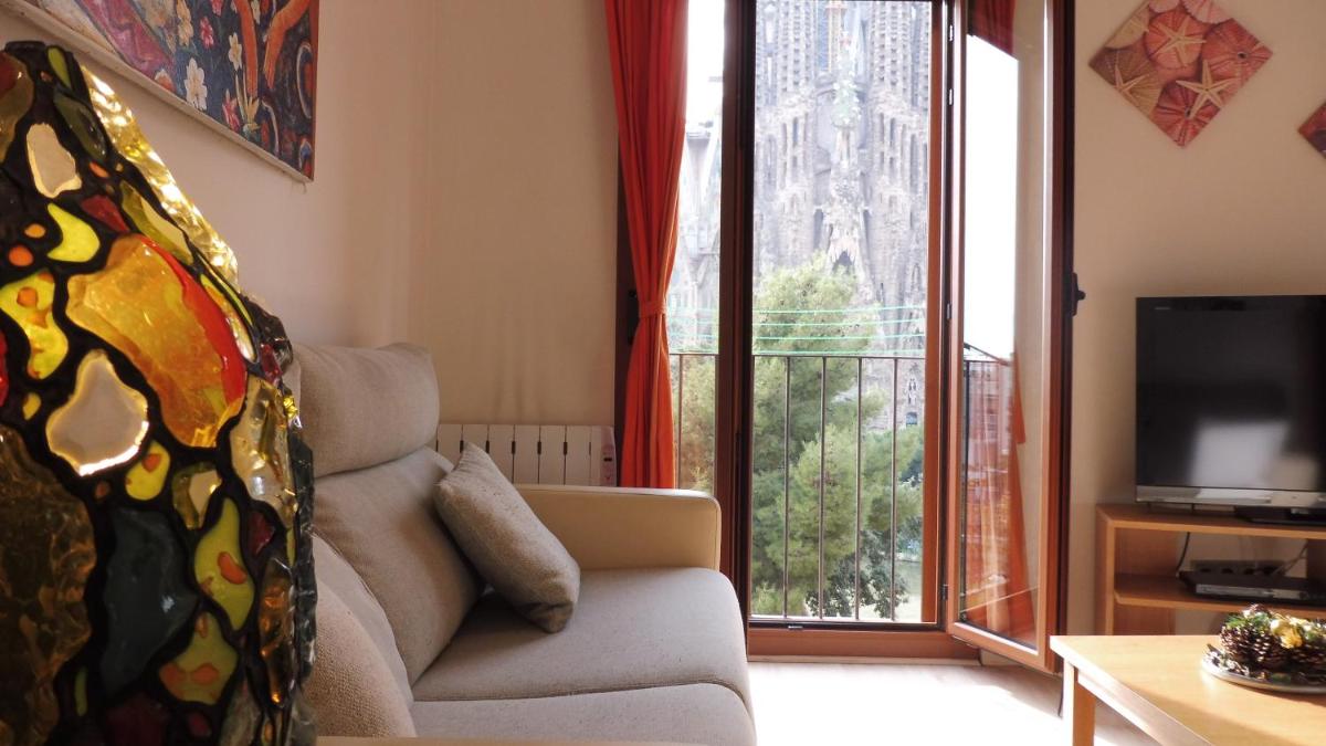Absolute Sagrada Familia - Housity