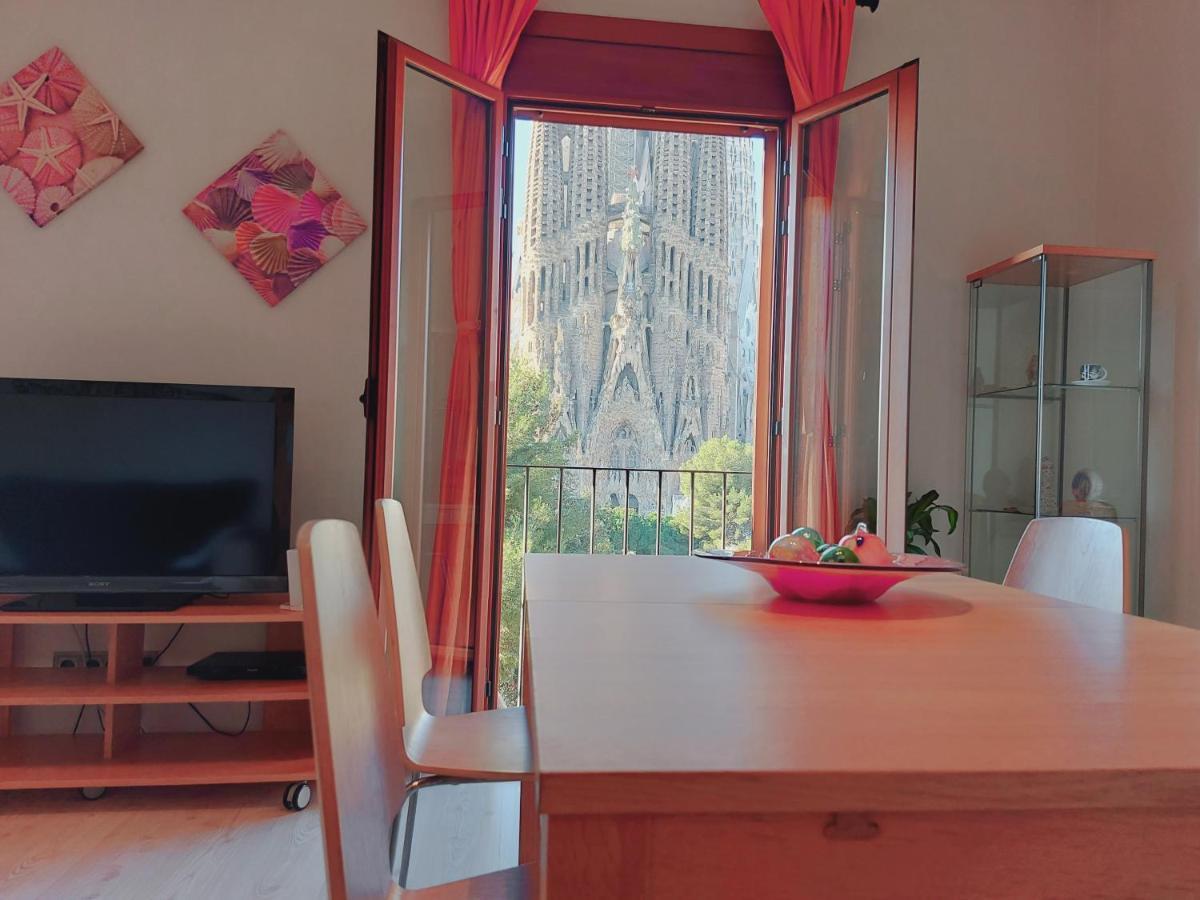 Absolute Sagrada Familia - Housity