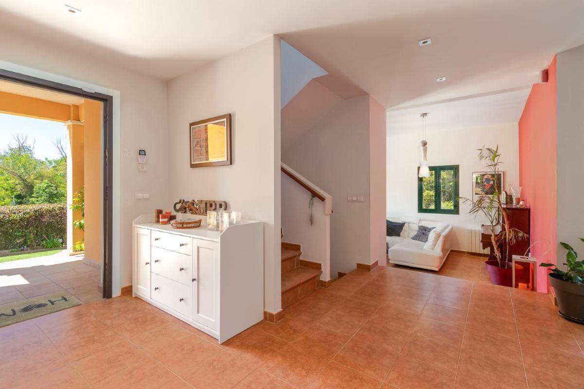 Casa con piscina privada a 5 minutos de Girona - Housity