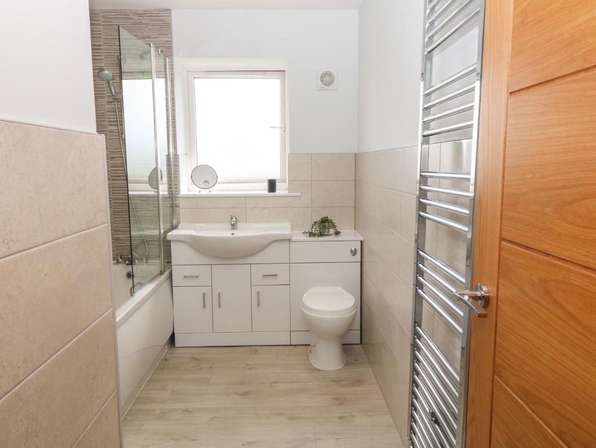 Beach Apartment 9 - Housity