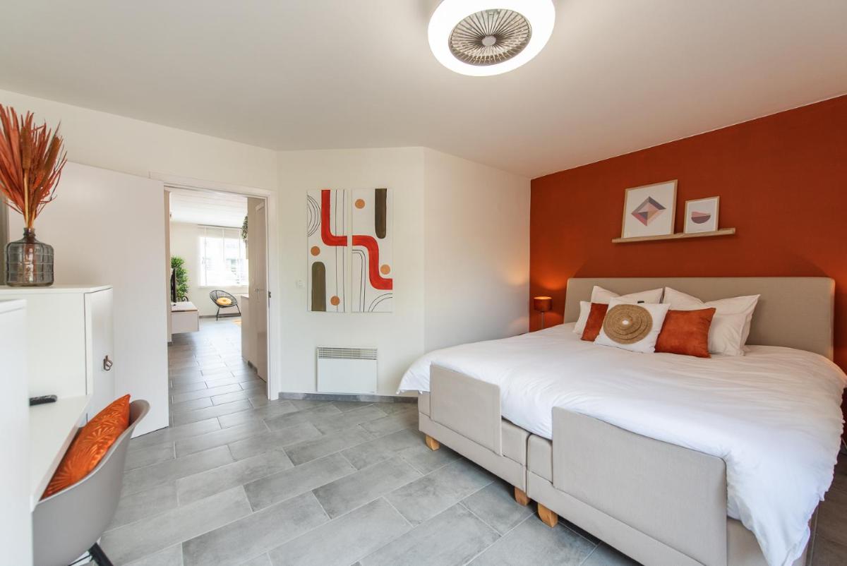 NEW- Kanne TE WATER - JACUZZI - VLAK AAN HET WATER - Housity