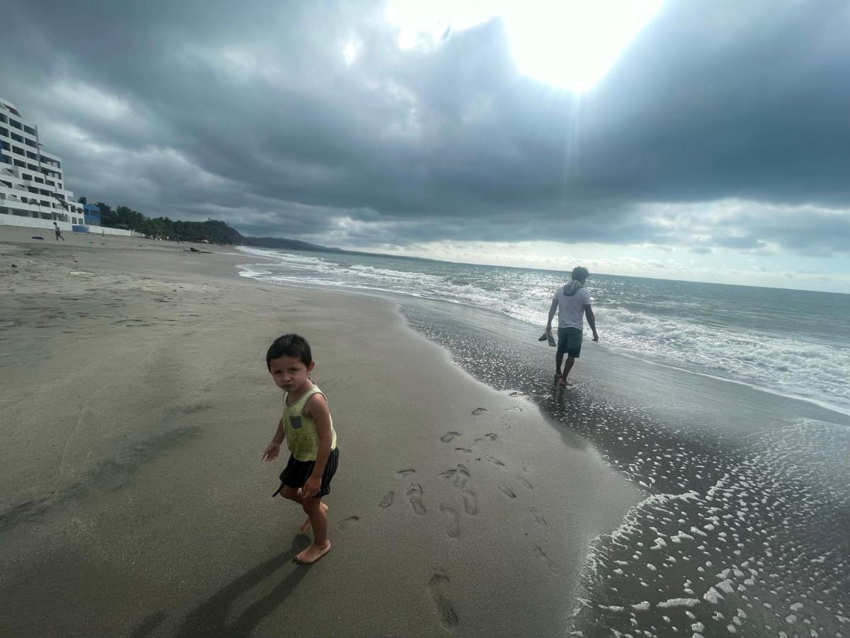 Beachside apartment with 2 pools, Same, Esmeraldas - Housity