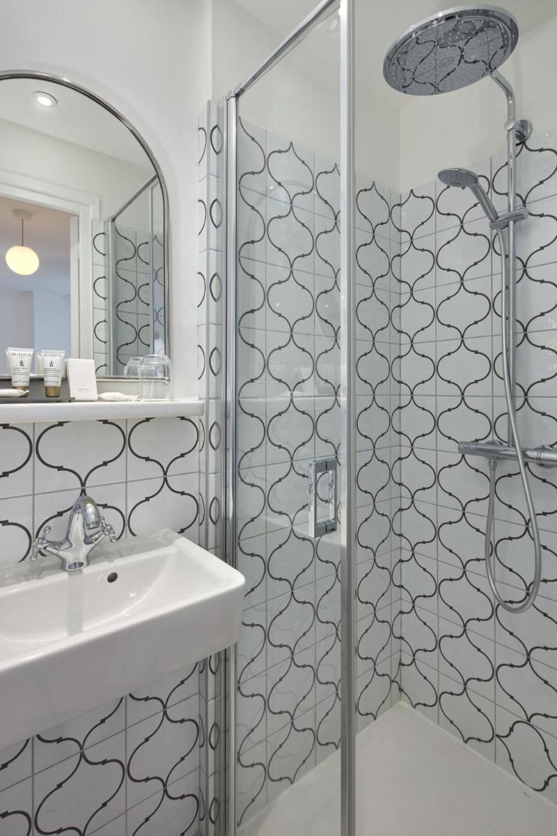 Salle de bains dans l'établissement Hotel Villa Romantic & Spa
