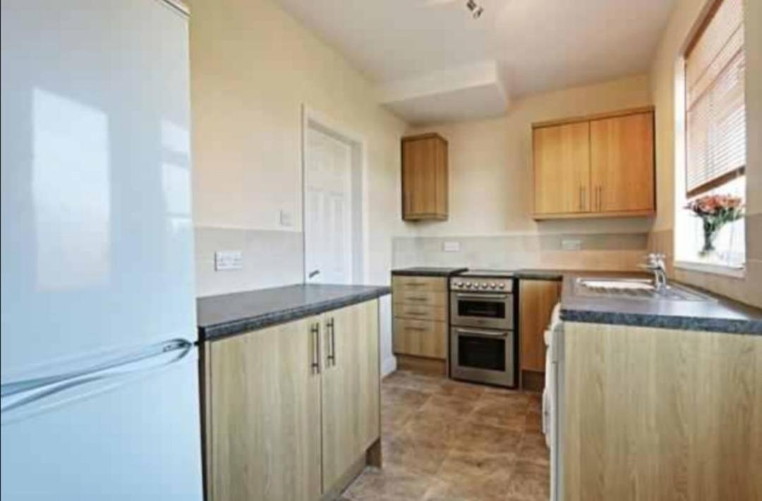 Entire residential property with parking - Housity