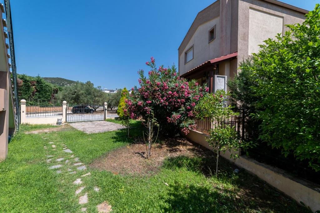 Iraklitsa 1 - Housity