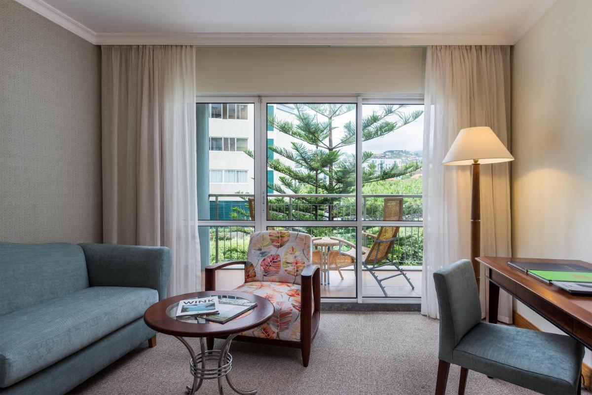 Uma área de estar em Pestana Grand Ocean Resort Hotel