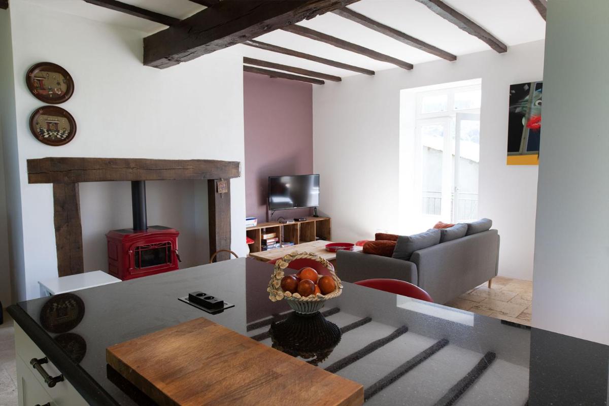 La Petite Ecole - Housity