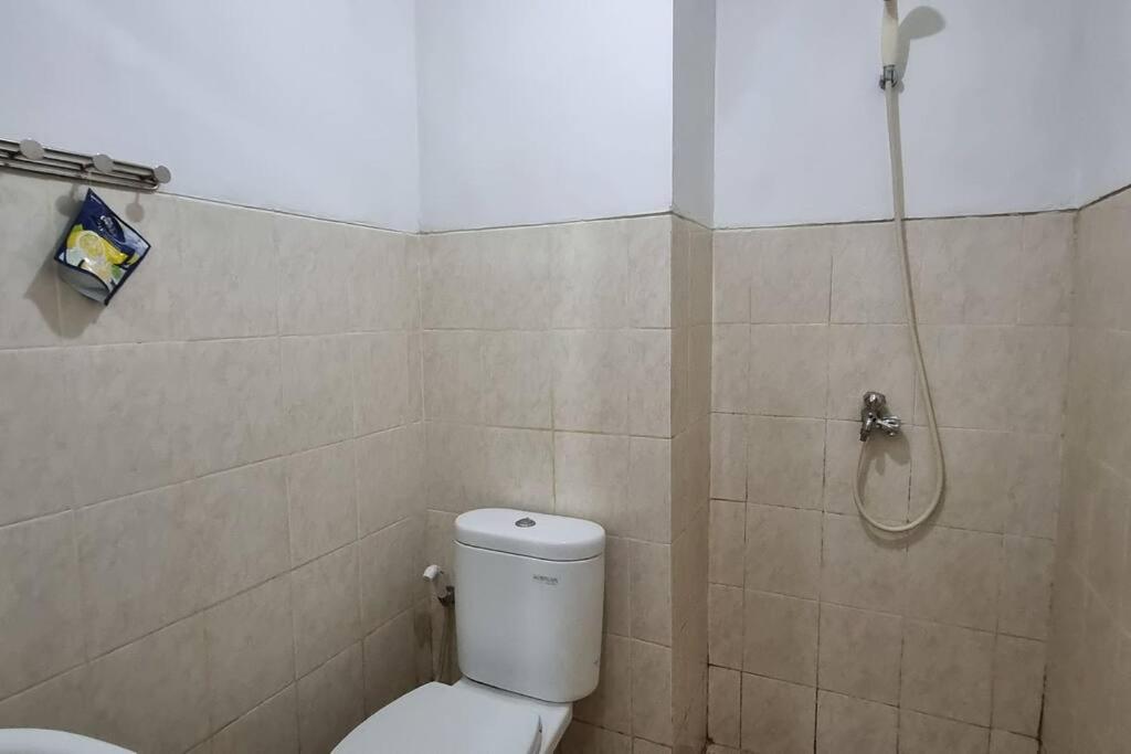 Apt Park View Depok Studio Murah Town Square With Netflix, Swimming Pool - Housity