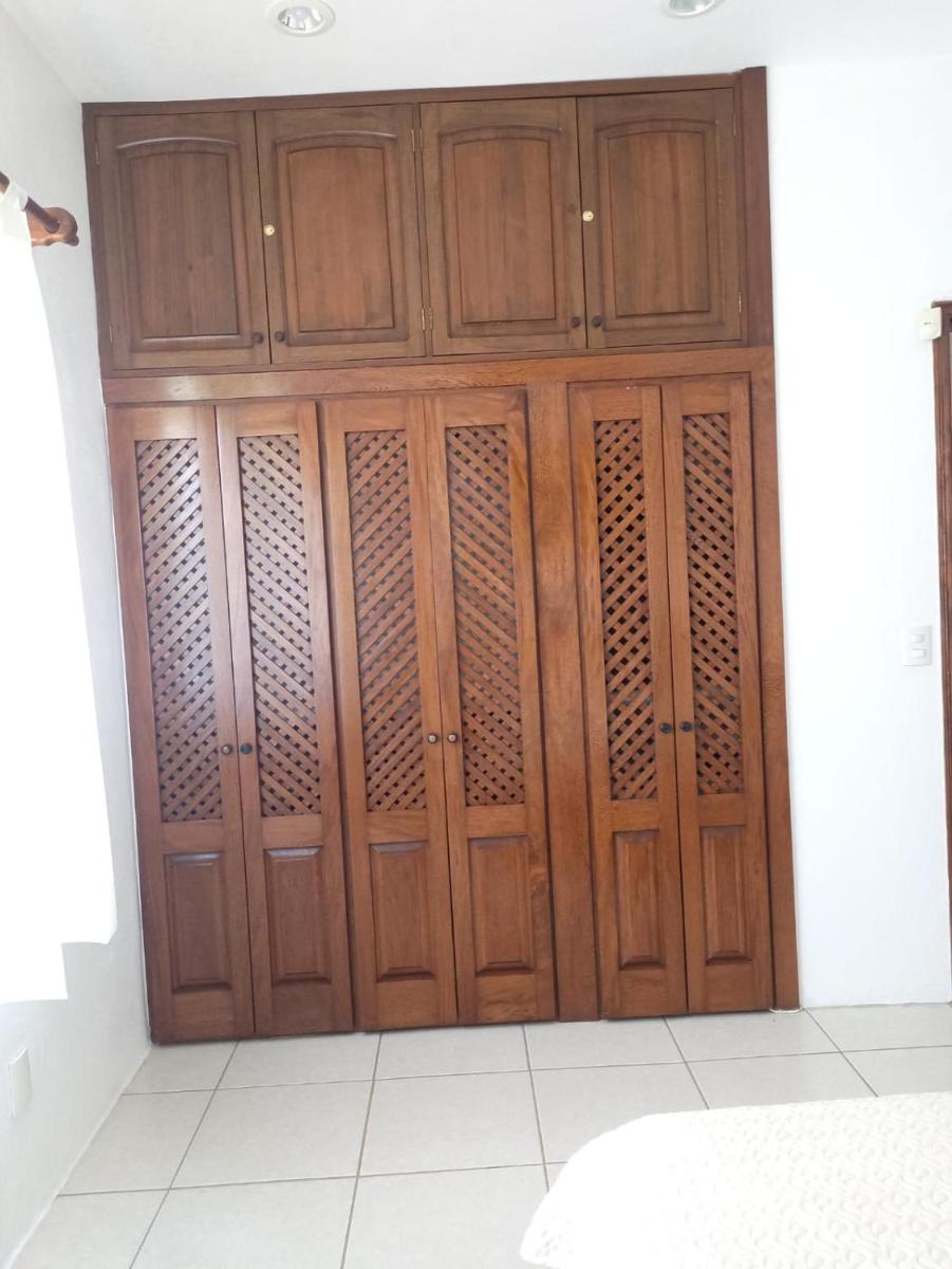 nice condominium with lots of amenities - Housity