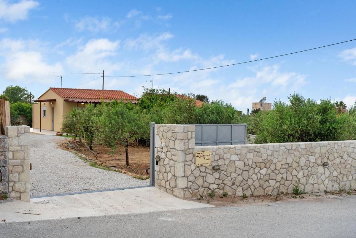 Zacharias House in Stavros - Housity
