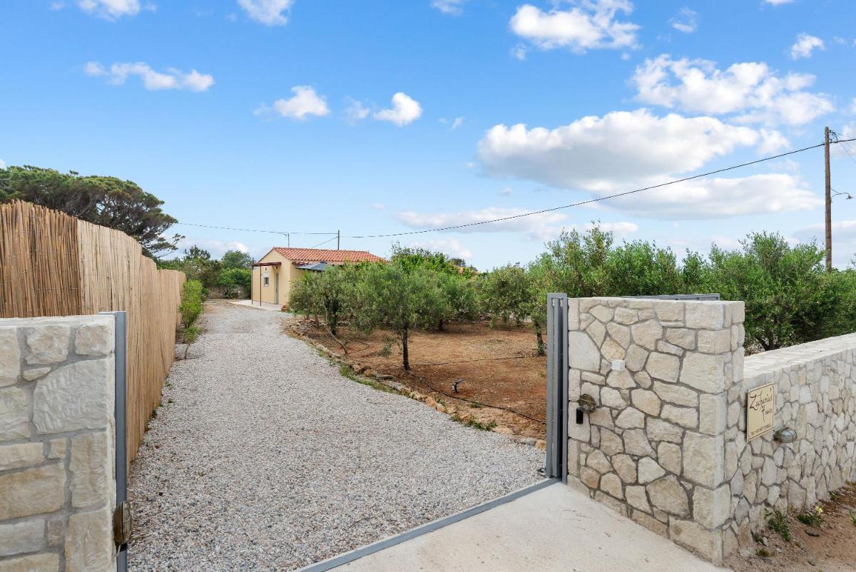 Zacharias House in Stavros - Housity