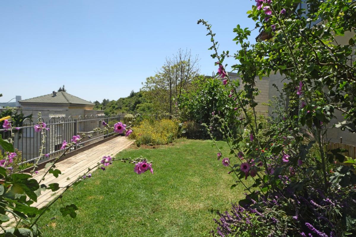 Dream House in Shoresh - Housity