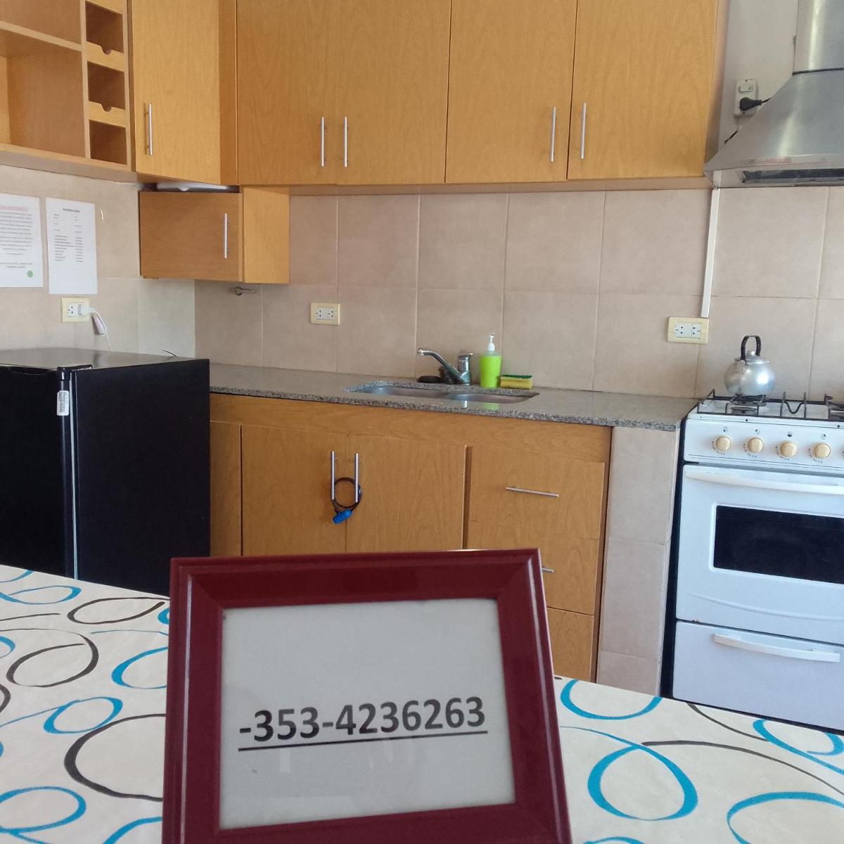 DEPARTAMENTO AVELLANEDA con GARAJE PRIVADO perfecto para hacer noche y continuar viaje - Housity
