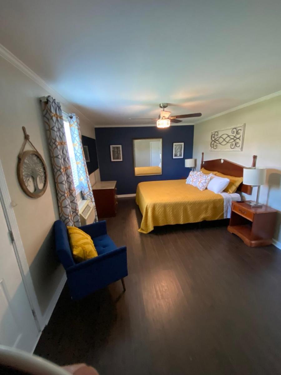 Andy Griffith Parkway Inn - Housity