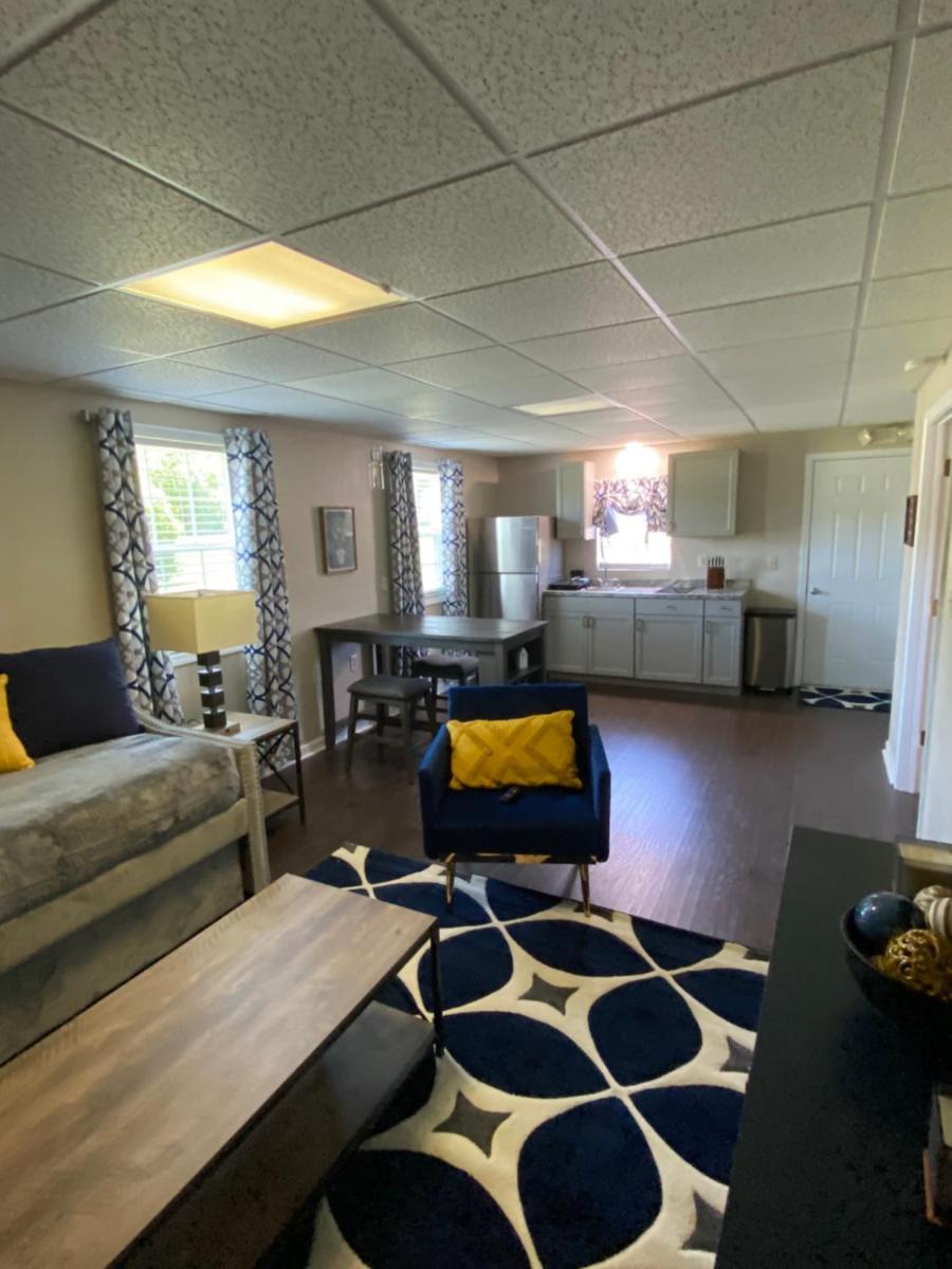 Andy Griffith Parkway Inn - Housity