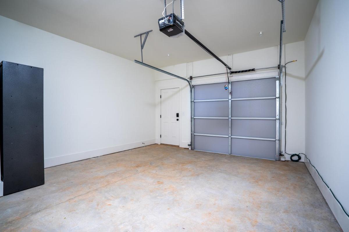 Downtown ATL Modern Home - Private Rooftop Terrace - Housity