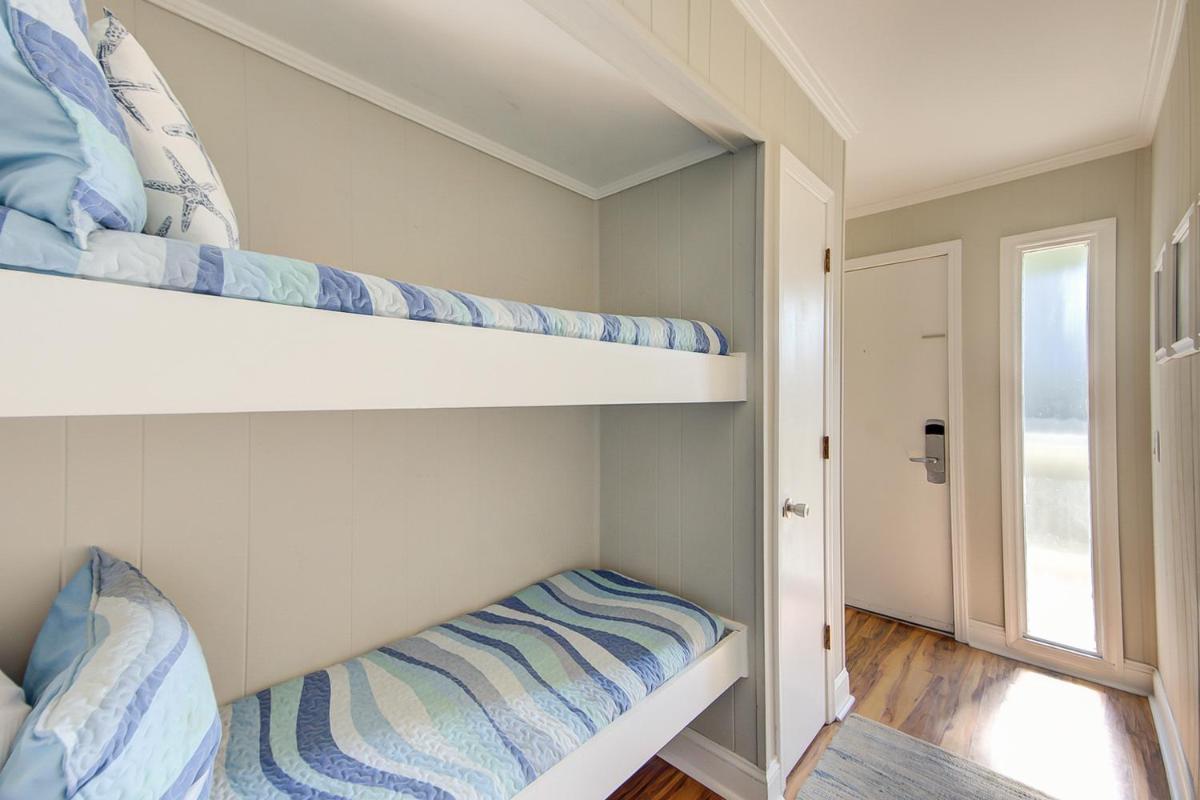 Sea Cabin 137-C - Housity