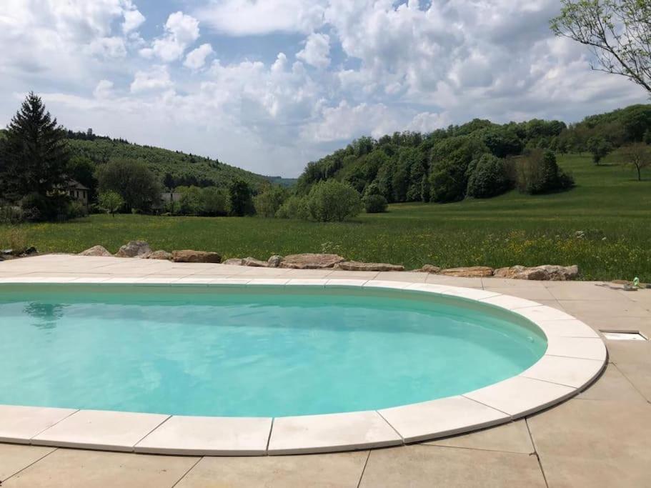 Havre de paix dans le Jura Alsacien avec piscine privée externe de mai à septembre - Housity