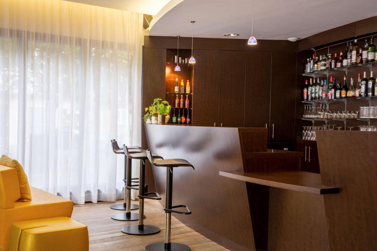 Salon ou bar de l'établissement Best Western Plus Thionville Centre