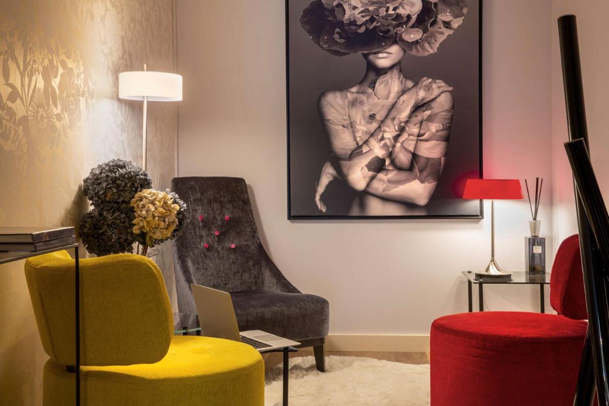 Coin salon dans l'établissement Best Western Plus Thionville Centre