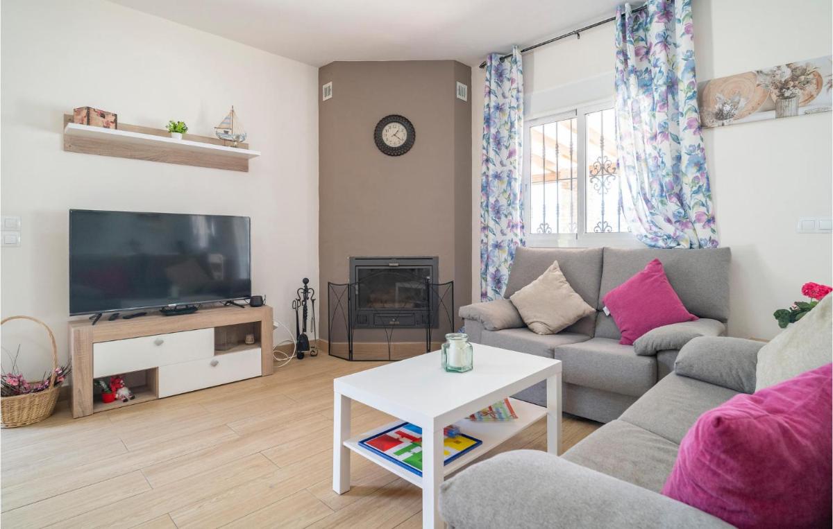 4 Bedroom Beautiful Home In Arenas - Housity