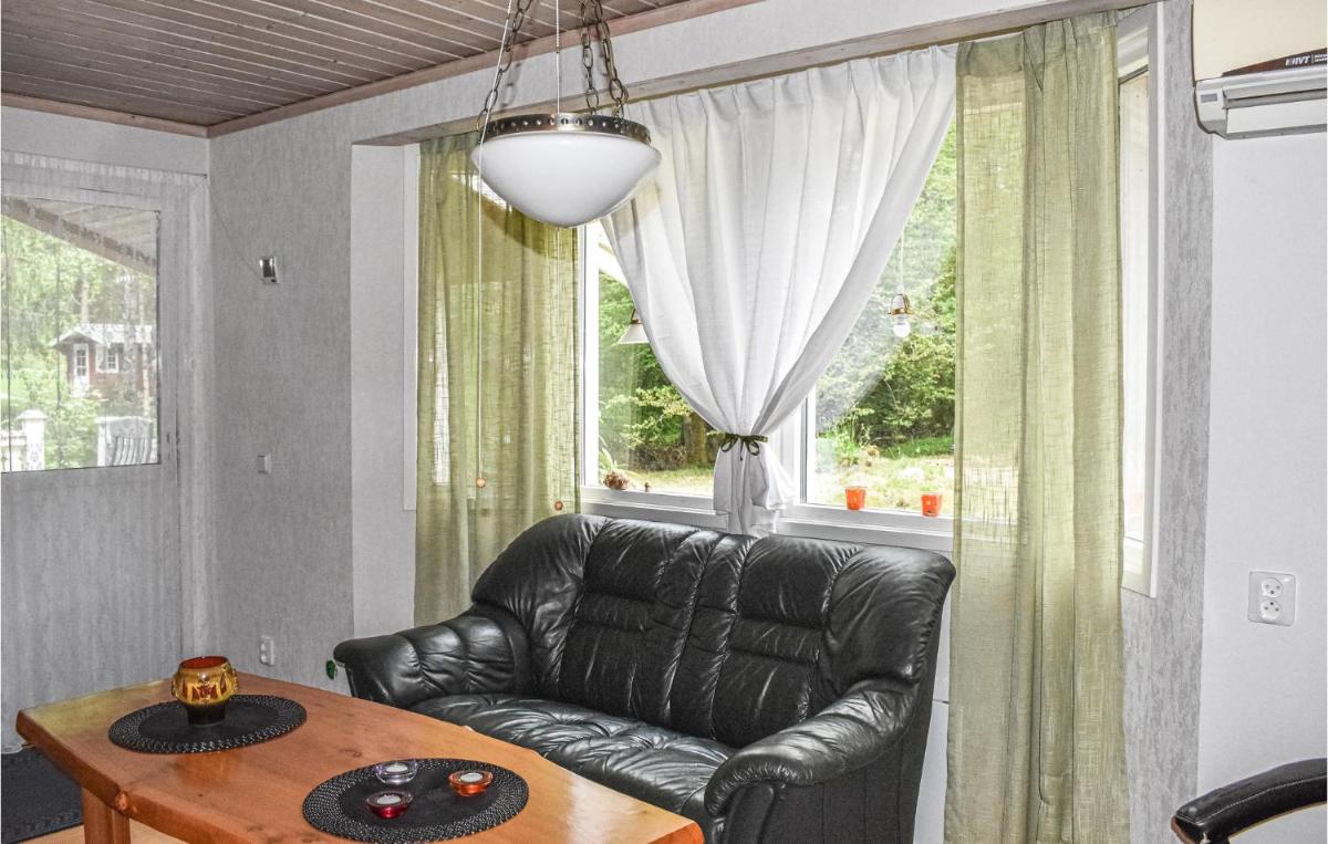 2 Bedroom Beautiful Home In Västra Torup - Housity