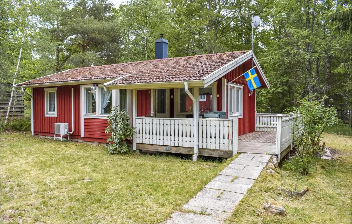 2 Bedroom Beautiful Home In Västra Torup - Housity