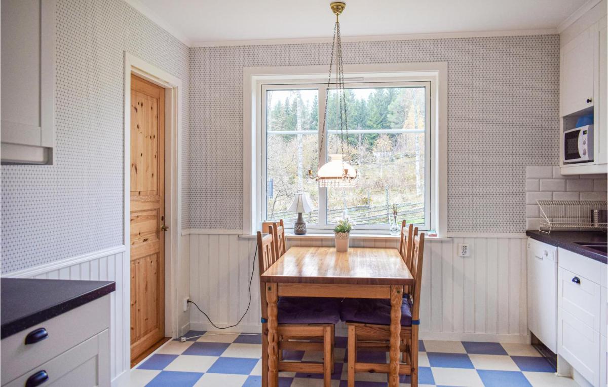 2 Bedroom Gorgeous Home In Landsbro - Housity
