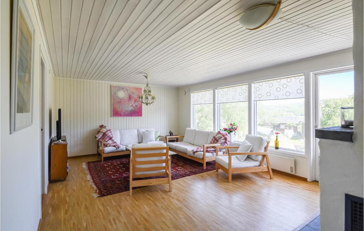 Awesome Home In Hjälteby With Wifi - Housity