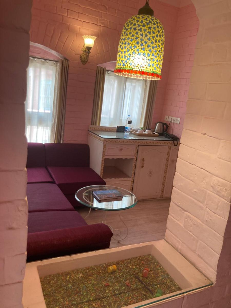 Rose Heritage Home - Hizvo