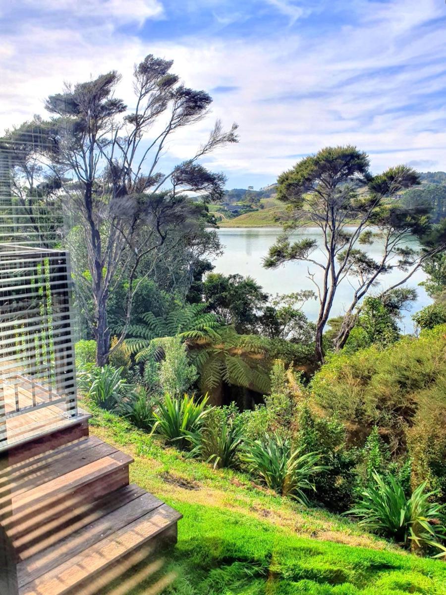 Kanuka Sway - Waterfront, Cozy Getaway - Housity