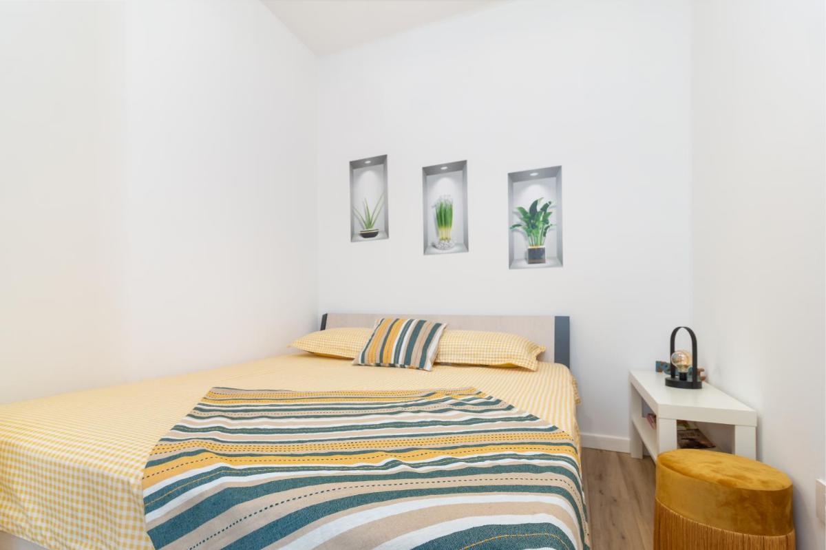 Dream Weaver's Studio - Housity