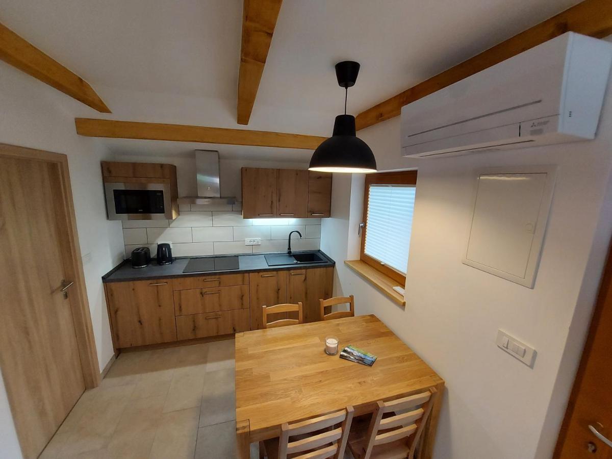 Apartma Mataj - Housity