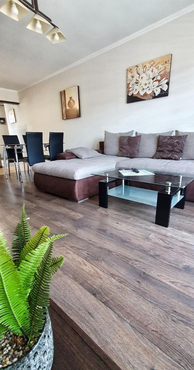 Central Holiday Apartment - Housity