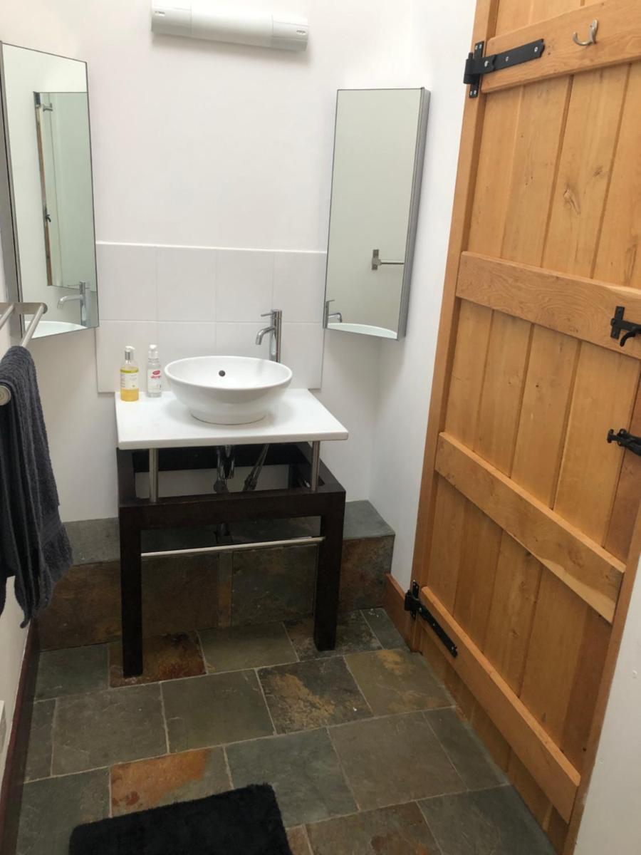 The Cottage, near Glasgow Milngavie - Housity