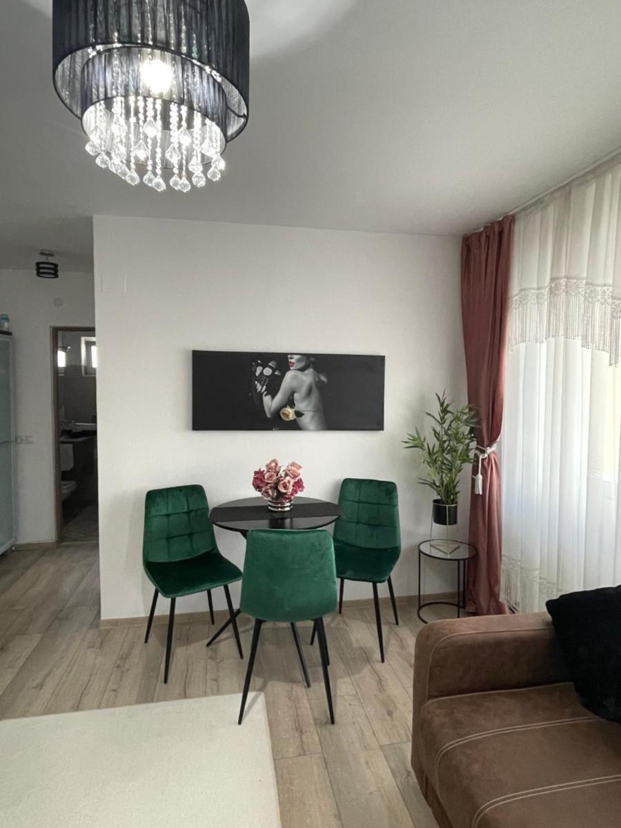 Adriana home - Housity