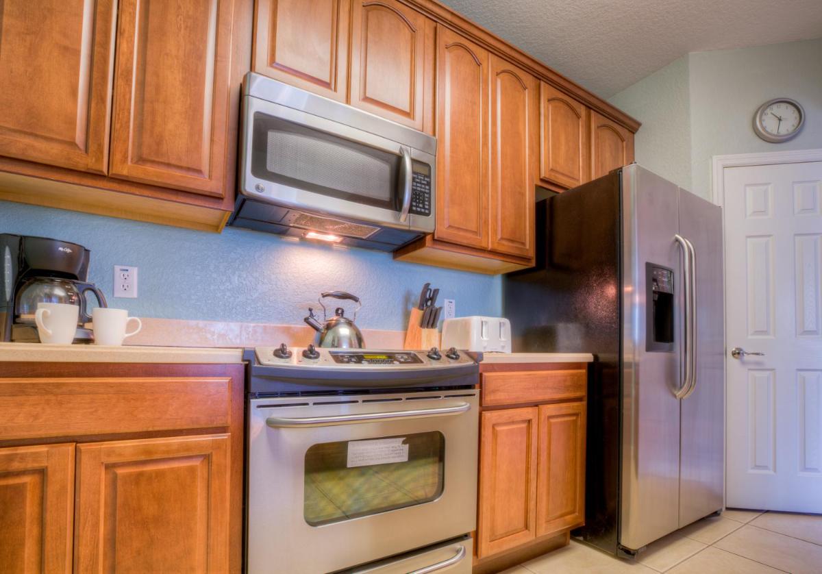 Suitetrails - Vista Cay Condo w FREE Resort Access, near Disney