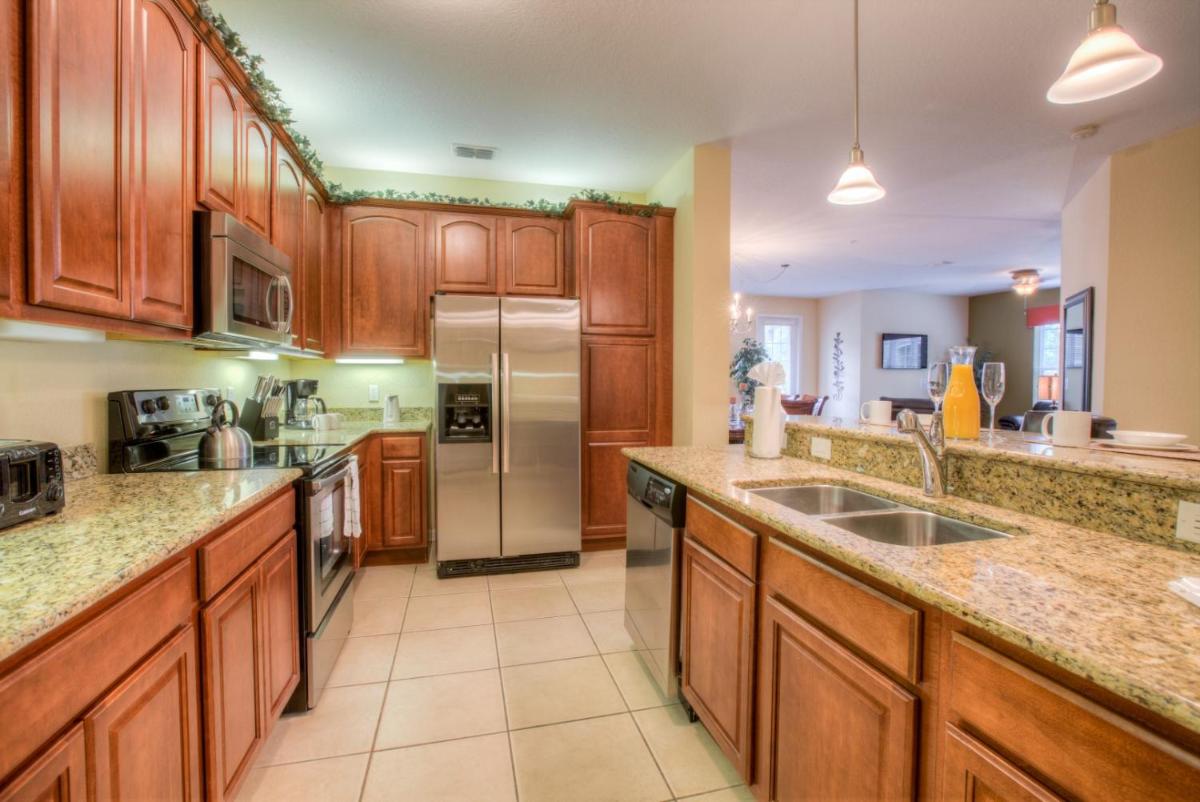 Stylish Condo at Vista Cay Resort Minutes to WDW - Housity