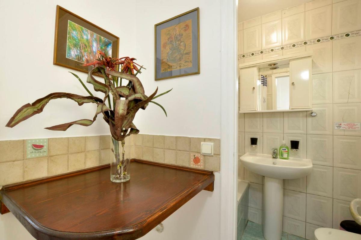 Sarantis Gallery - Housity