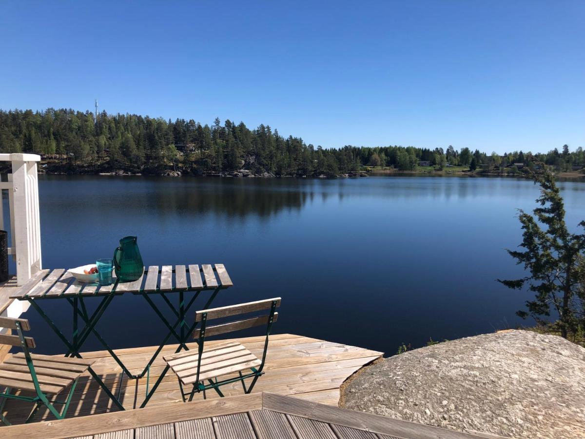 Lyseren waterfront cabin - Housity