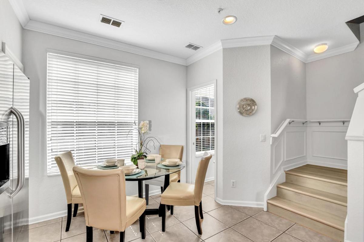 Suitetrails - NEWLY RENOVATED Townhome, Near Universal & I-Drive