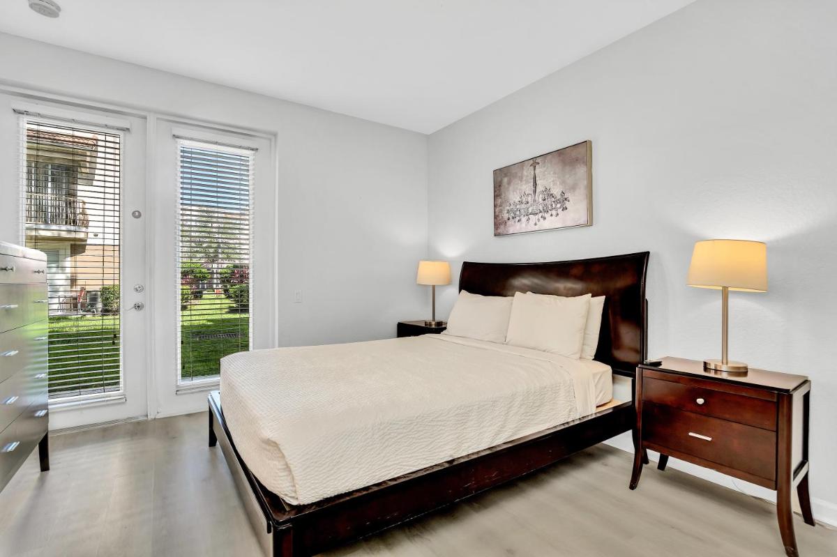 Suitetrails - NEWLY RENOVATED Townhome, Near Universal & I-Drive