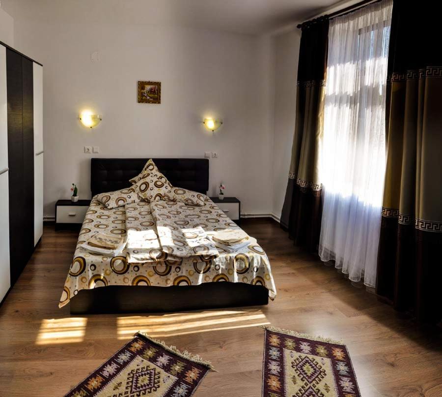 Pensiunea Narcisa cu Ciubar - Housity