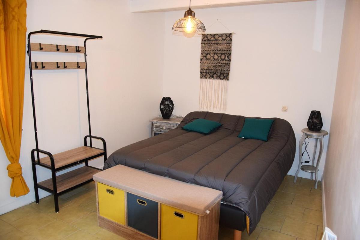 Maison charismatique a Saint Germier avec jardin cloture - Housity