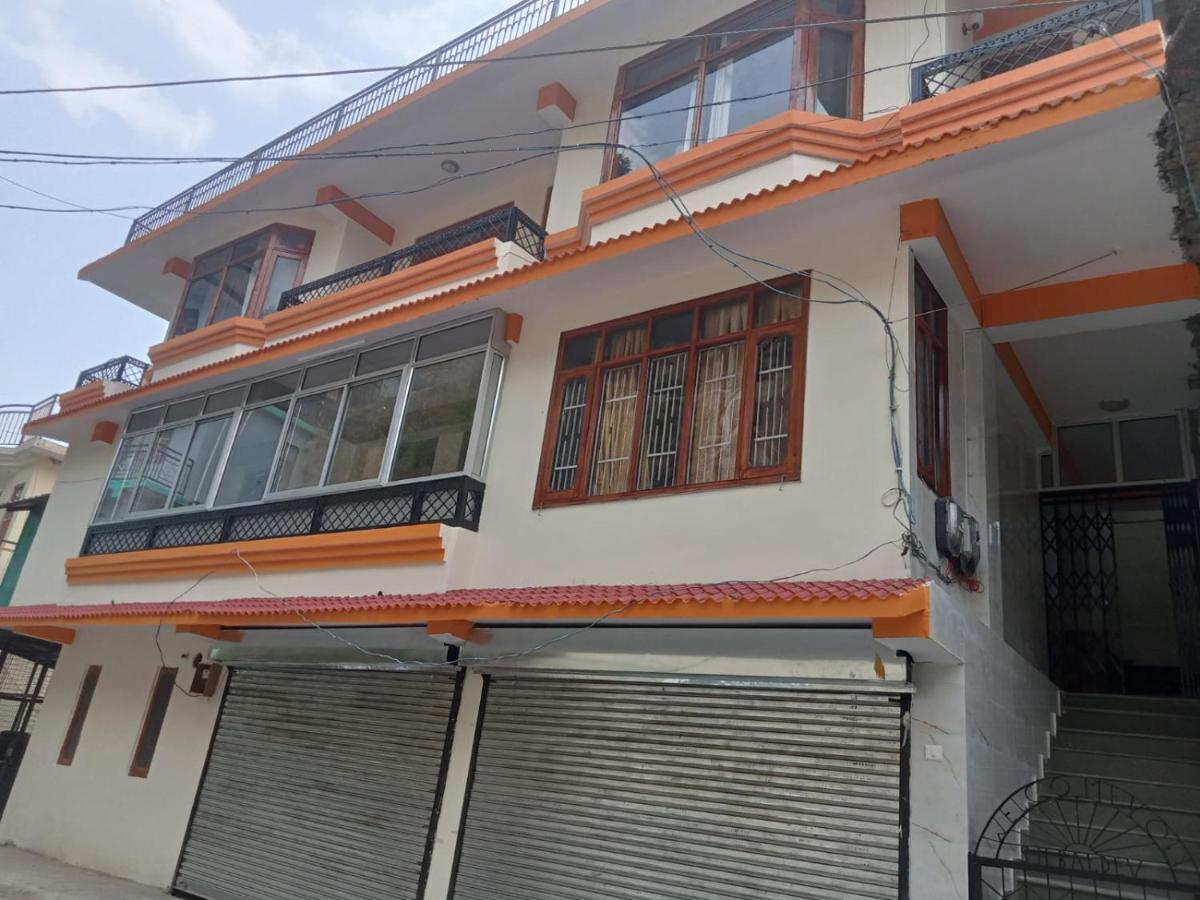 Sharma Apartment - Housity