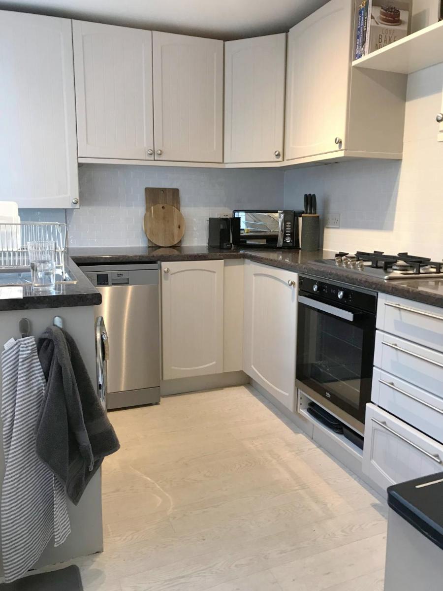Emerson House. Close to Poole Harbour & Town Centre - Housity