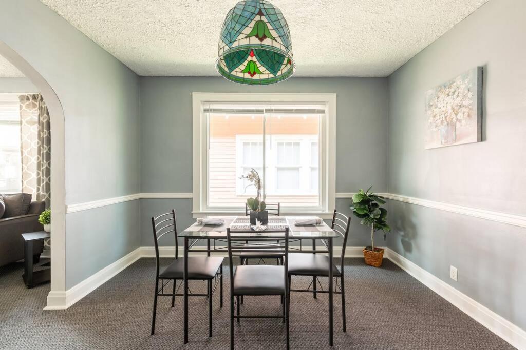 Quiet 1 Bd -10 Min to Downtown Indy & IU Methodist - Housity