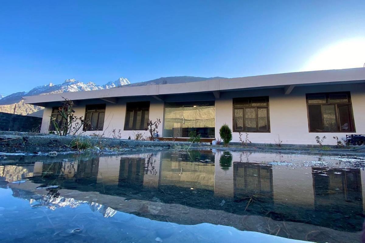 Riveria Guest House Sost - Housity