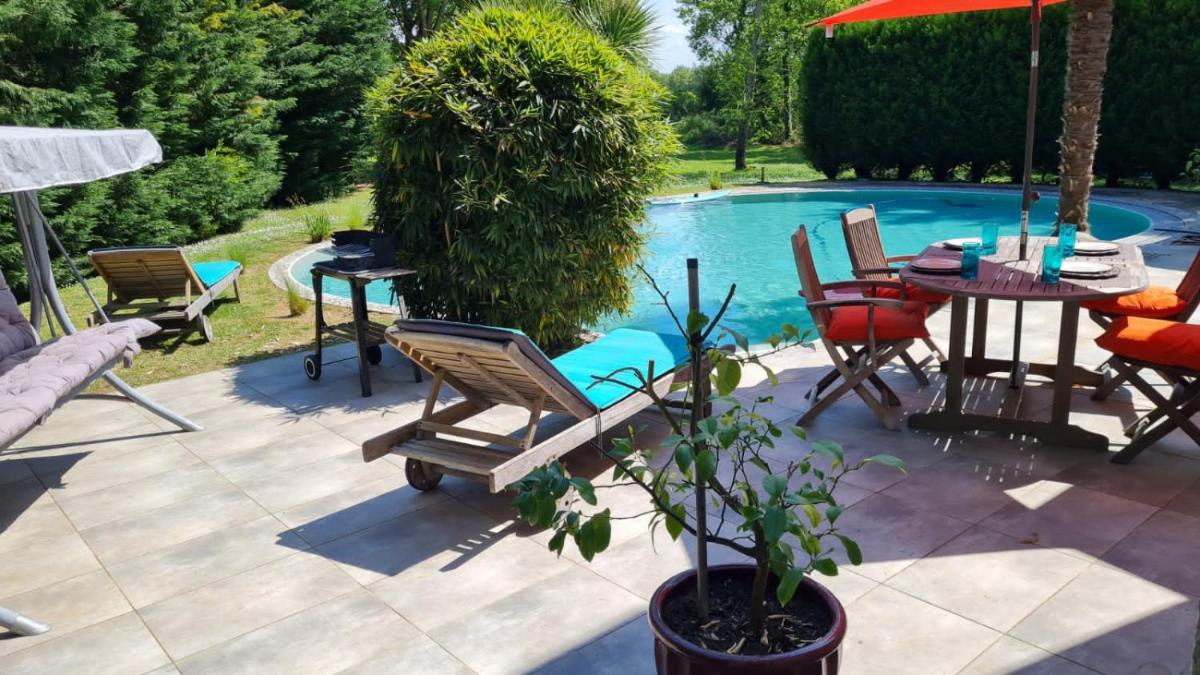 Suitetrails - Situé entre Bordeaux et Libourne agréable habitation de 67 m2 au cœur des vignes